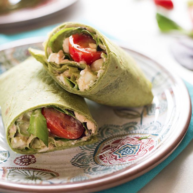 mediterranean diet Chicken and Hummus Greek Wrap