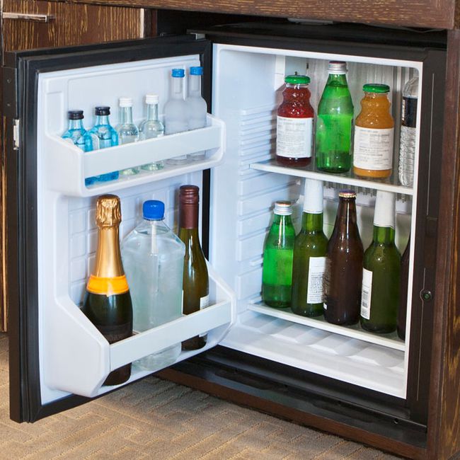 ask-hotel-for-mini-fridge-to-stay-healthy-on-vacation-700